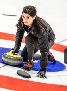 Curling Evelyn Klaudt